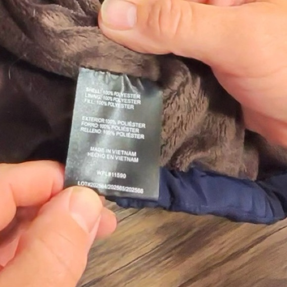 Weatherproof Navy Blue Mock Neck Sleeveless Vest with Brown Fleece - Picture 7 of 8